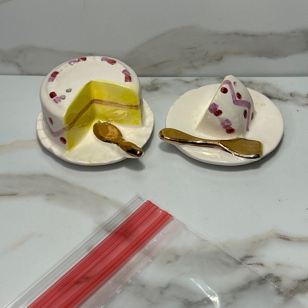 Vintage 1989 Five and Dime Inc Cake Slice Salt and Pepper Shakers Set Ceramic